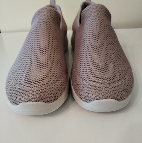 Skechers Women's  Goga Max sneakers - Picture 2 of 11